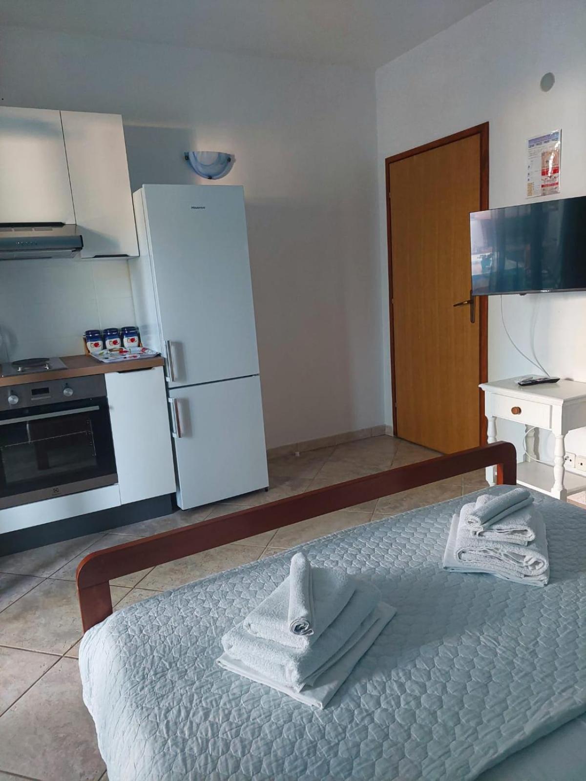 Olive Garden Apartments Poljica  Екстер'єр фото